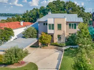 Sophisticated Living with Showstopping Design