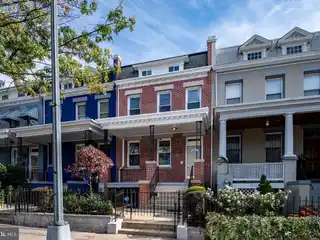 Renovated Dc Classic with Private Parking Perks