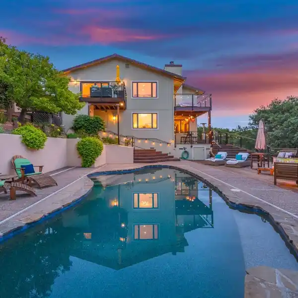 BEAUTIFULLY REMODELED HOME ON A TRANQUIL CUL-DE-SAC