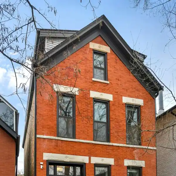BEAUTIFULLY RENOVATED BUCKTOWN HOME WITH INCREDIBLE OUTDOOR SPACE