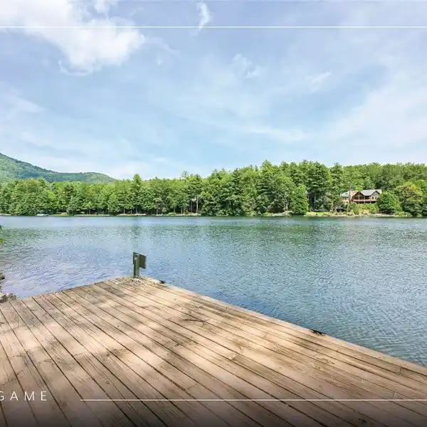 SERENE LAKEFRONT LIVING
