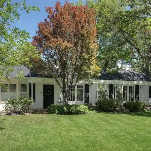 CHARMING COTTAGE NEAR THE WASHOE COUNTY GOLF COURSE