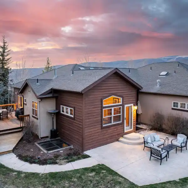 METICULOUSLY MAINTAINED DUPLEX
