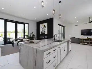A Perfect Blend of Luxury and Comfort