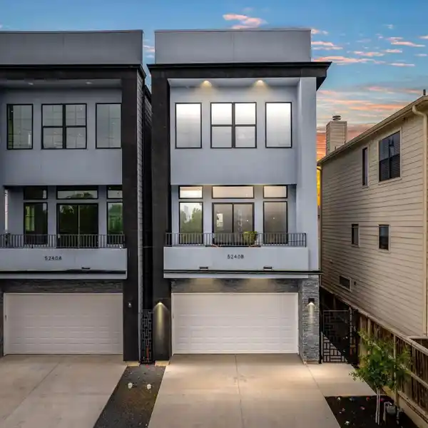 IMPRESSIVE HOME WITH HIGH-END FINISHES