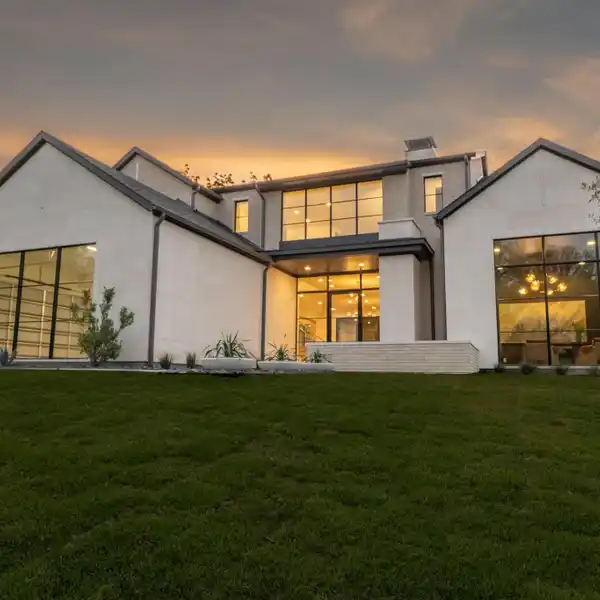 STUNNING NEW CONSTRUCTION IN THE HEART OF LAKEWOOD