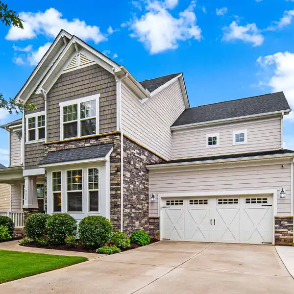 METICULOUSLY MAINTAINED HOME IN SOUGHT-AFTER COBBLESTONE MANOR