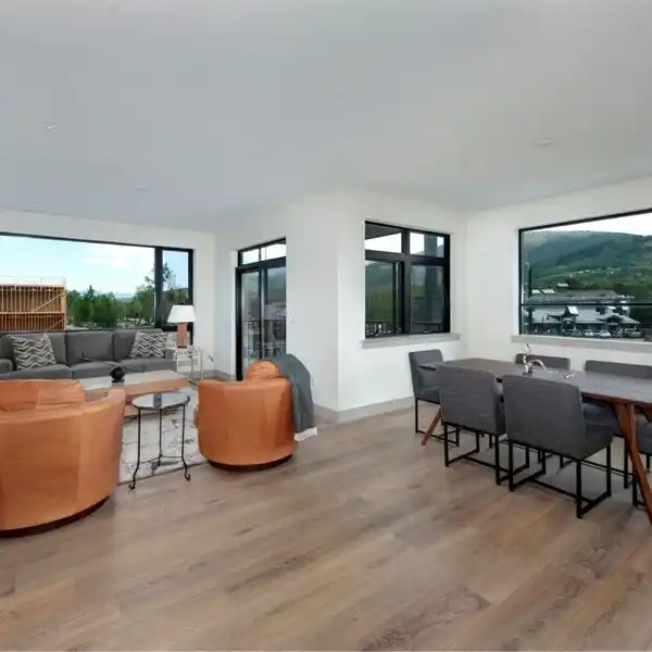 SPACIOUS THREE BEDROOM IN SKYWALK FLATS AT 4TH STREET CROSSING