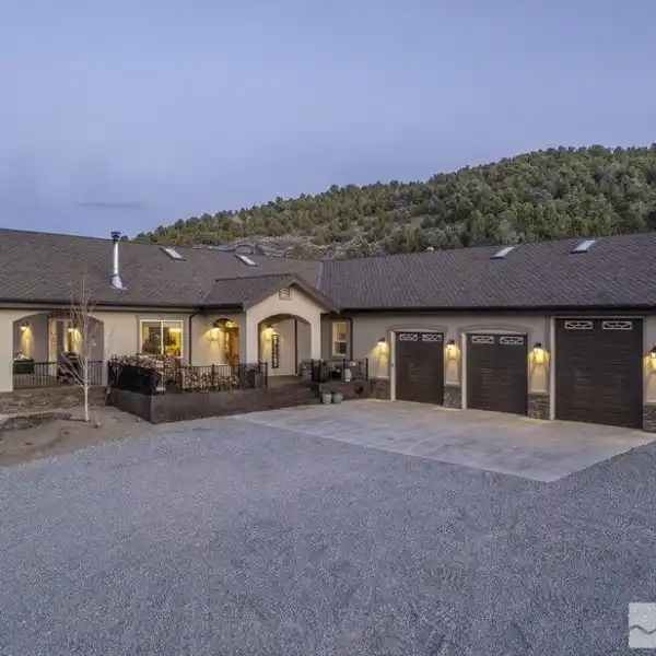 STUNNING 12.31-ACRE ESTATE