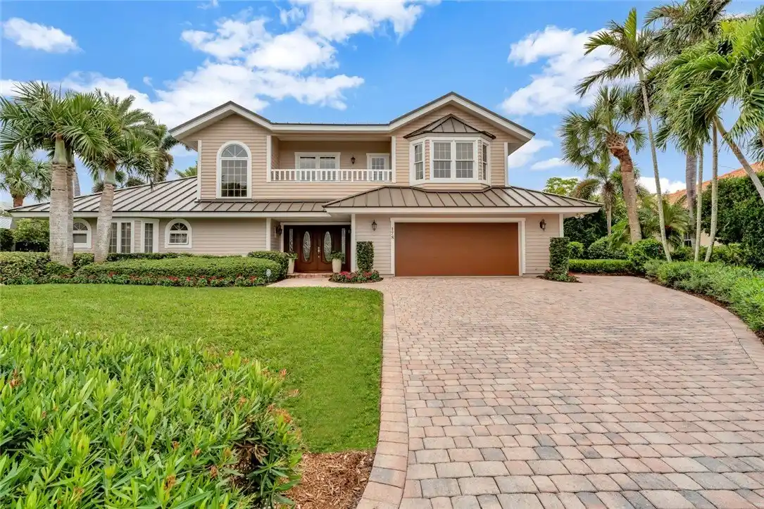 Lovely Residence Offering Coastal Living