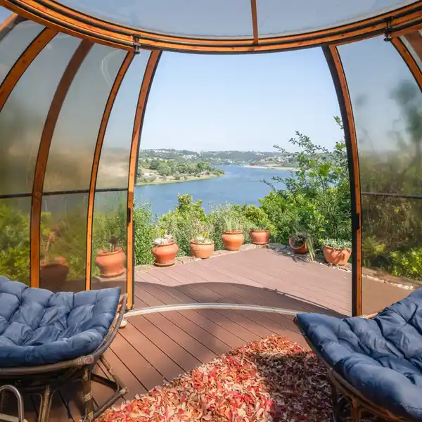 PRIVATE EXOTIC OASIS