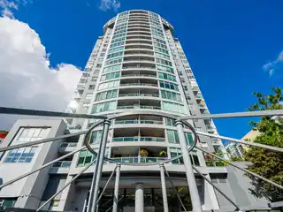 Expansive Sub-Penthouse with the Most Incredible Views