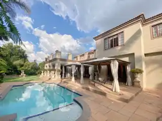 Beautiful Blend of Comfort and Style