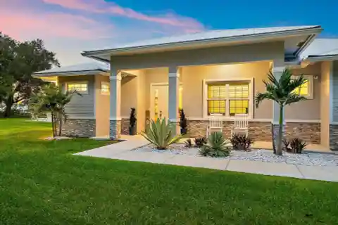 Private Waterfront Retreat on the St. Lucie River