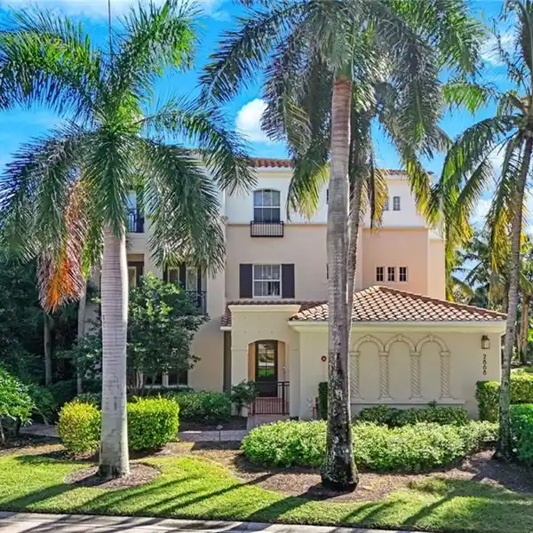 ELEGANT VILLA WITH LEGENDARY GOLF VIEWS