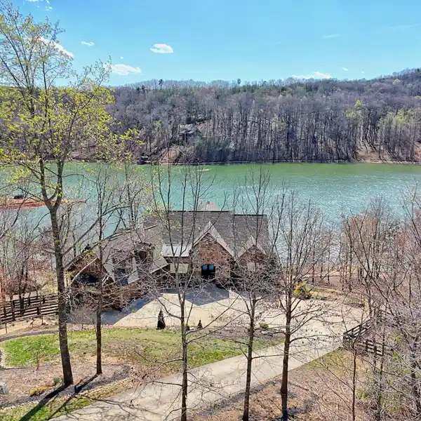 BREATHTAKING CUSTOM HOME ON LAKE LACEOLA