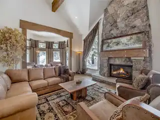 Stunning Ski-in/ski-out Property