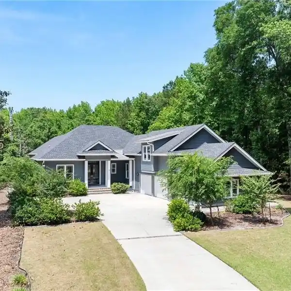 IMMACULATE UPGRADED HOME