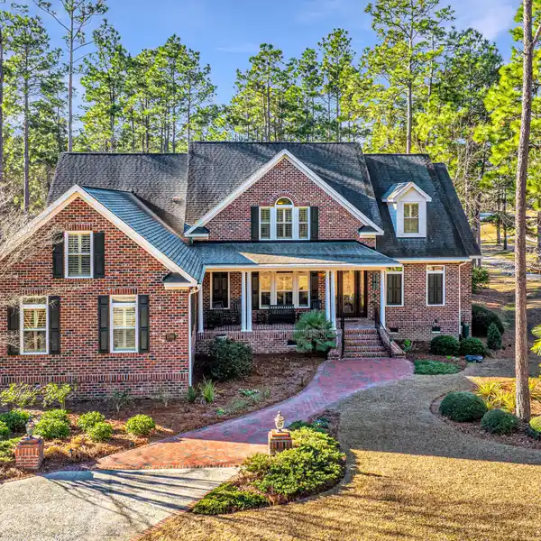 GORGEOUS BRICK CUSTOM-BUILT EXECUTIVE STYLE HOME