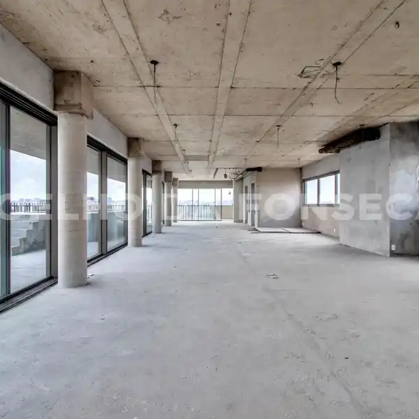 EXCLUSIVE DUPLEX PENTHOUSE