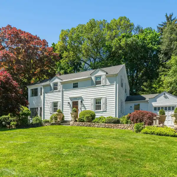 CHARMING IN-TOWN COLONIAL NEAR EVERYTHING