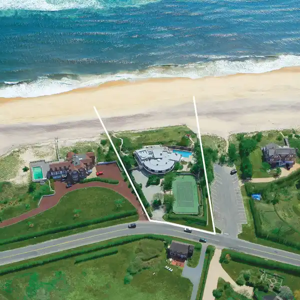 OCEANFRONT RENTAL IN THE SOUTHAMPTON ESTATE SECTION