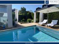SPACIOUS AND LUXURIOUSLY FURNISHED VILLA