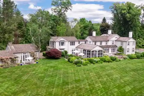Meticulously Restored 1840 Colonial