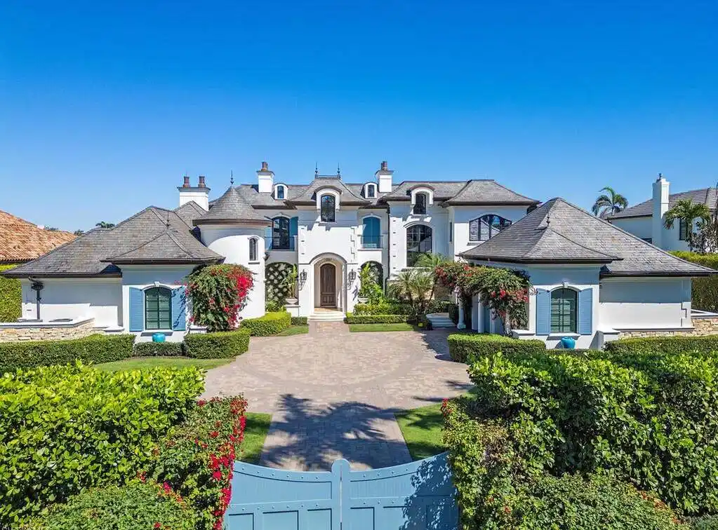Sophisticated Estate in Naples' Most Esteemed Community