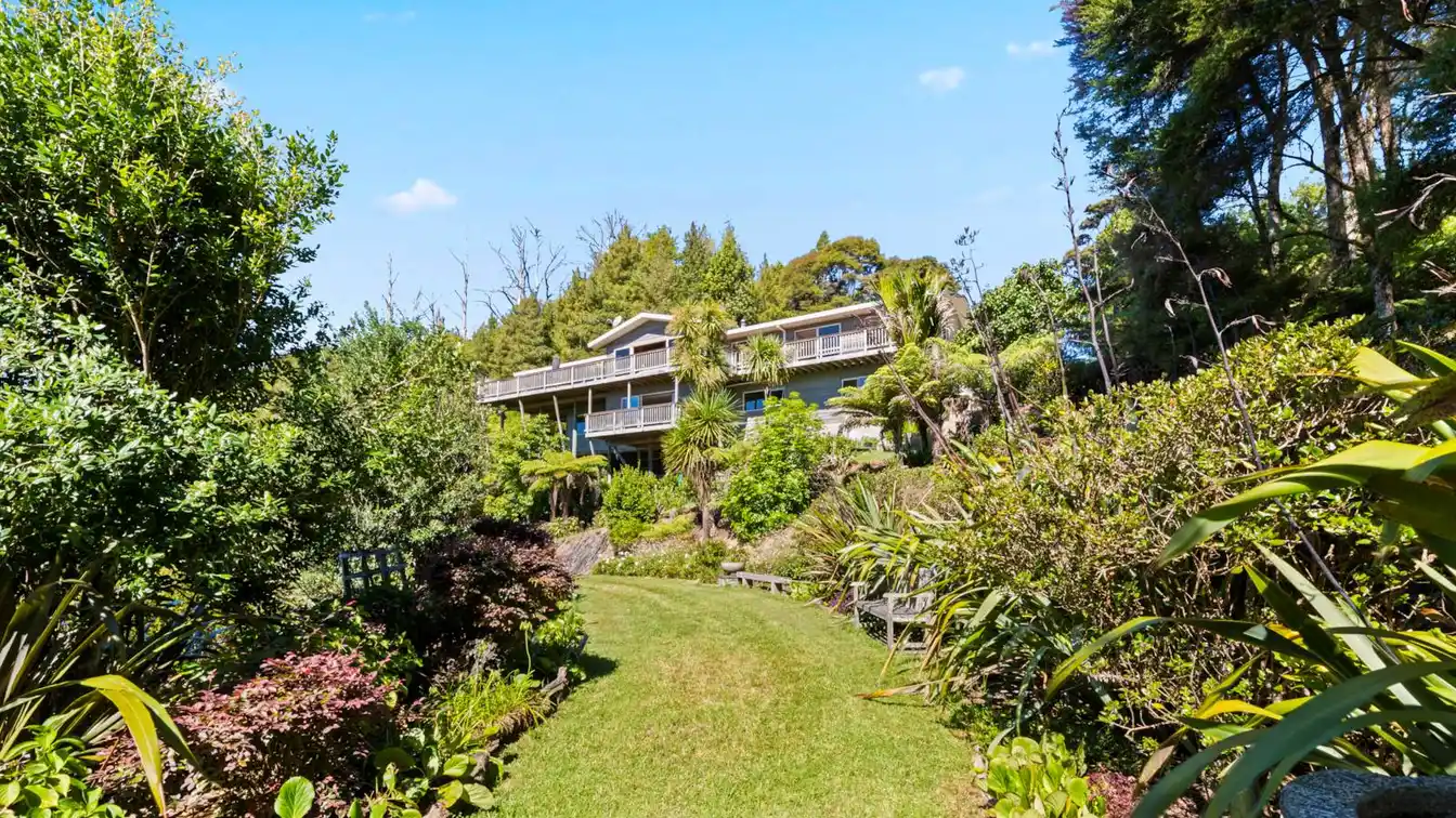 Secluded Haven with Uninterrupted Views