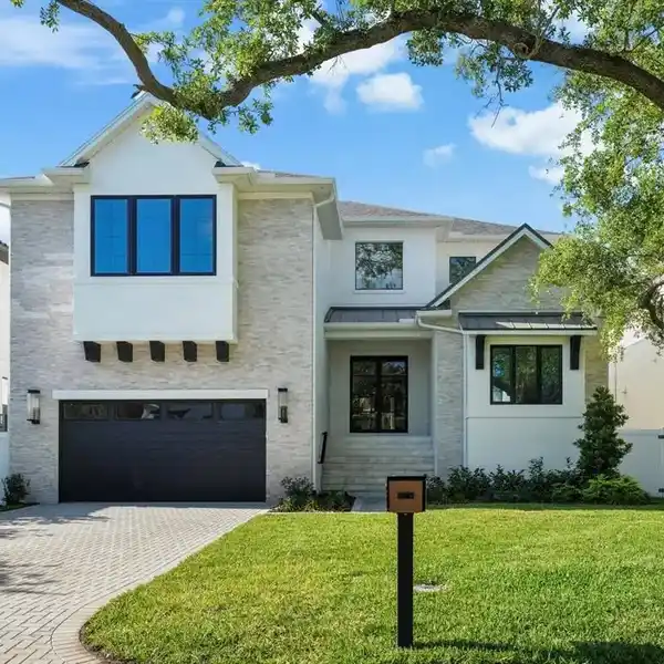 EXCEPTIONAL HOME IN THE HEART OF SUNSET PARK