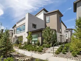 Penthouse Villa Overlooking Paseo