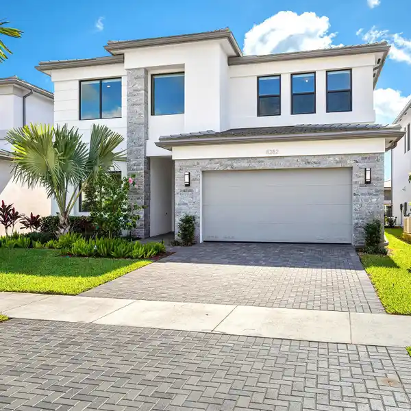 EXCEPTIONAL PROPERTY IN SOUGHT-AFTER LOTUS PALM