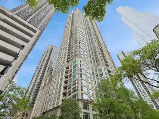 Beautifully Renovated Residence at the Fordham