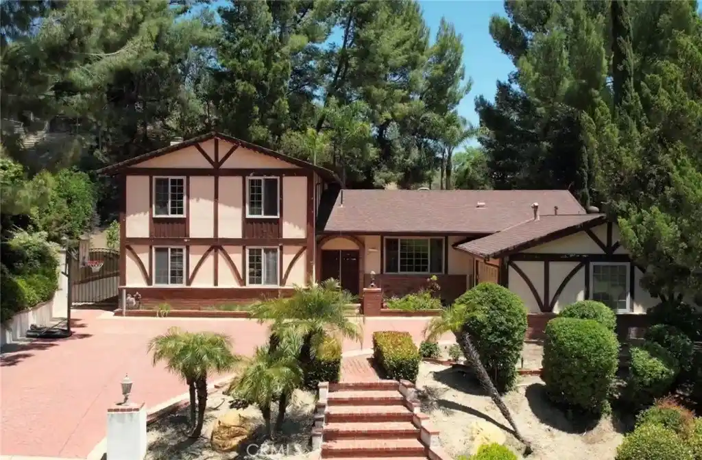 Exceptionally Private Home in Granada Hills