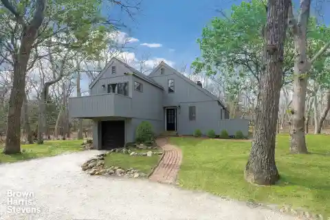 Renovated Beachside Retreat in the Hamptons