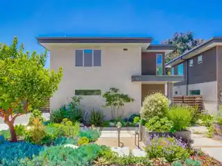 Luxury Contemporary Home in a Convenient Community