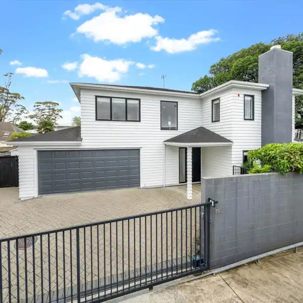 STYLISH SOPHISTICATION