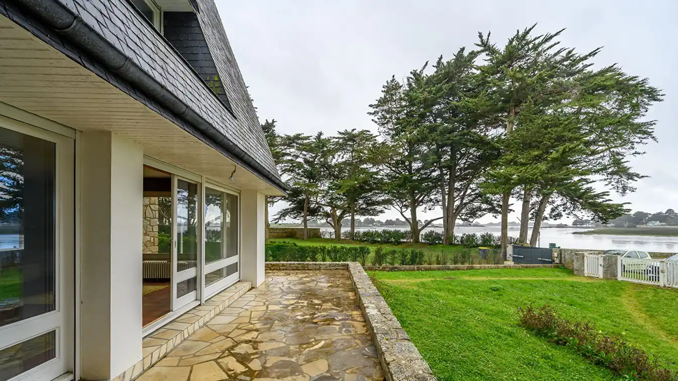 Enchanting Setting to Create a Dream Retreat