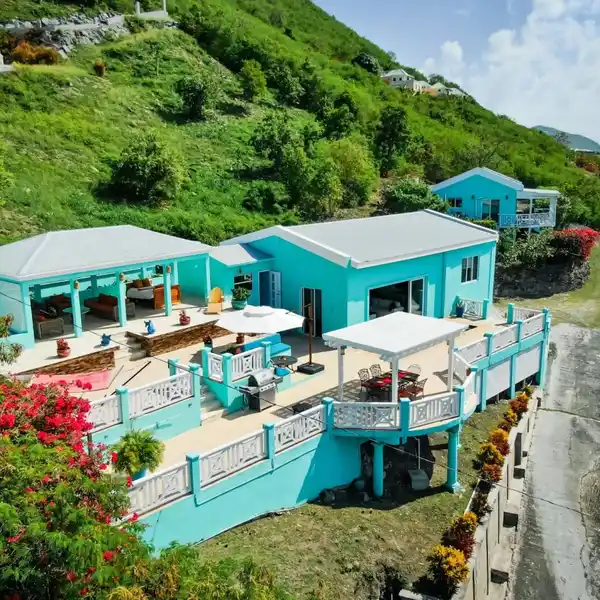 THE COMMODORE&AMP;#8217;S LOOKOUT