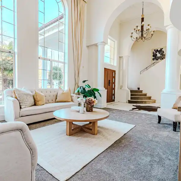 BREATHTAKING GEORGIAN MASONRY RESIDENCE