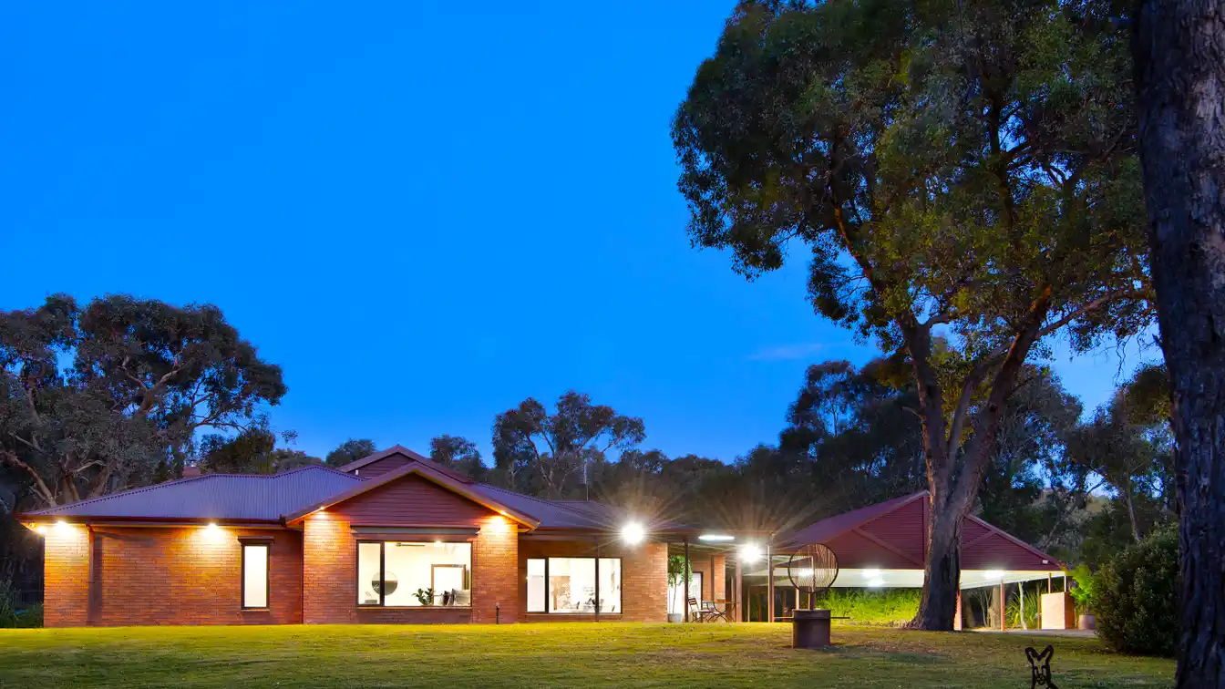 An Architectural Statement on Ten Acres