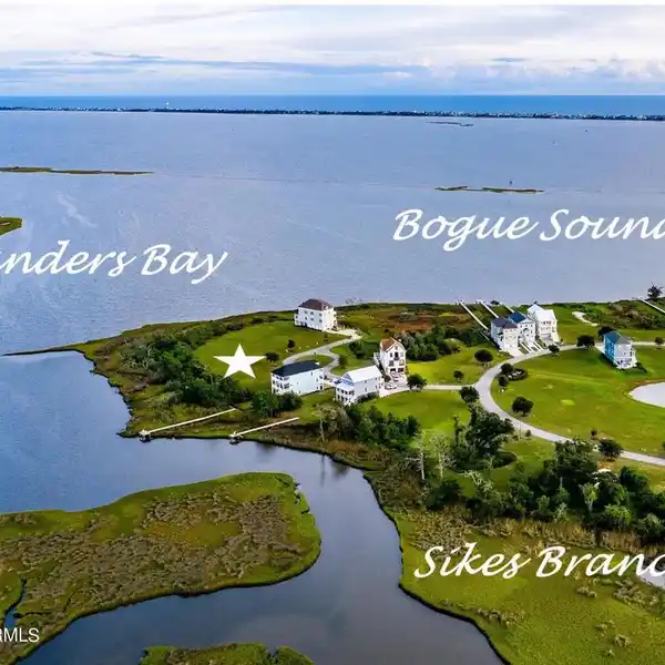 CRYSTAL COAST DIRECT WATERFRONT NEW BUILD