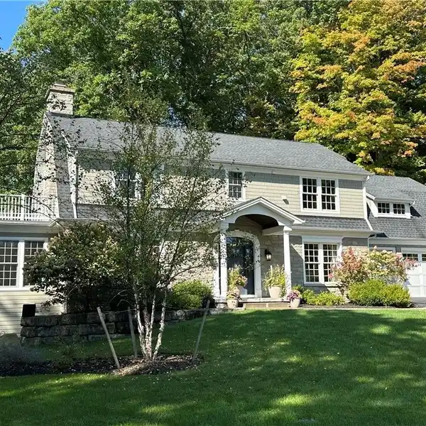 TIMELESS EAST AURORA HOME WITH PRIVATE OASIS