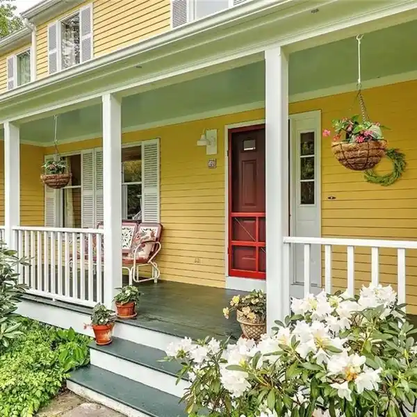 MAGNIFICENT COMPLETELY UPDATED COLONIAL