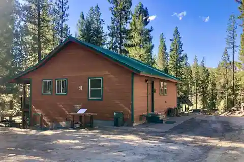 Spectacular Home Above Lahontans Golf Course