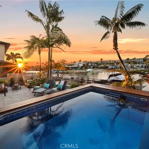 PRESTIGIOUS DOUBLE-LOT WATERFRONT ESTATE ON NEWPORT ISLAND
