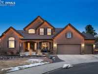EXQUISITE HOME WITH MOUNTAIN VIEWS