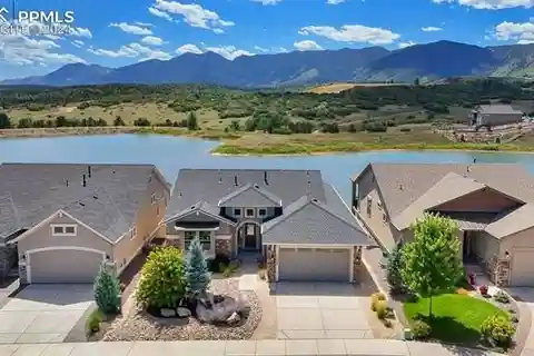 Forest Lakes Home on a Premier Lot