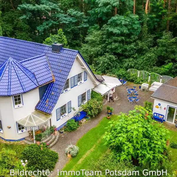 IMPRESSIVE VILLA IN BAD SAAROW